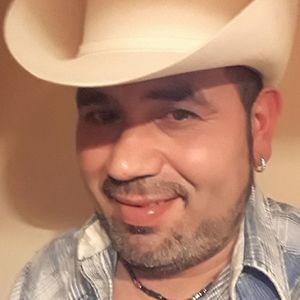 Meet your Posher, Leo